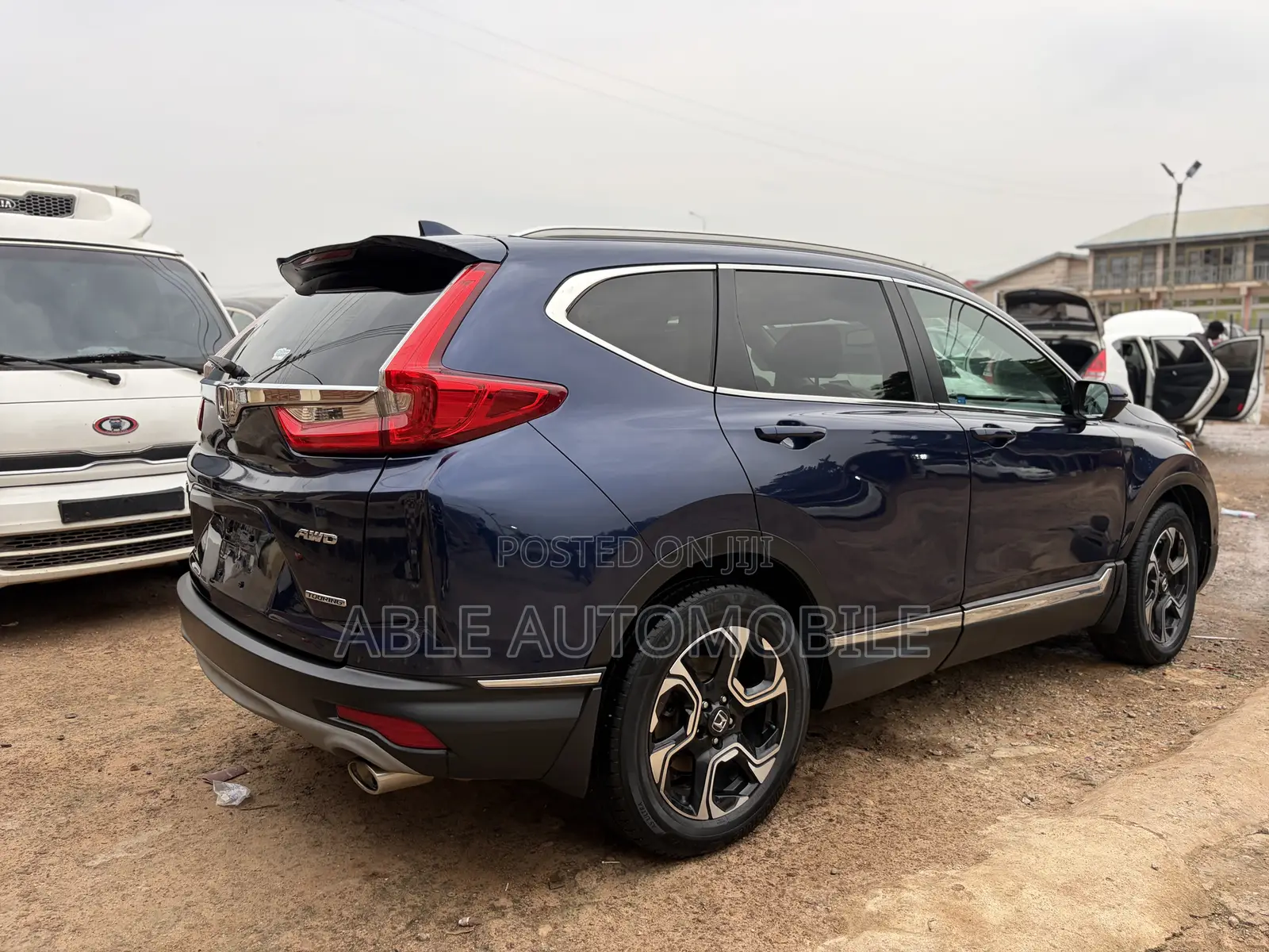 Honda CR-V Touring AWD 2019 Blue