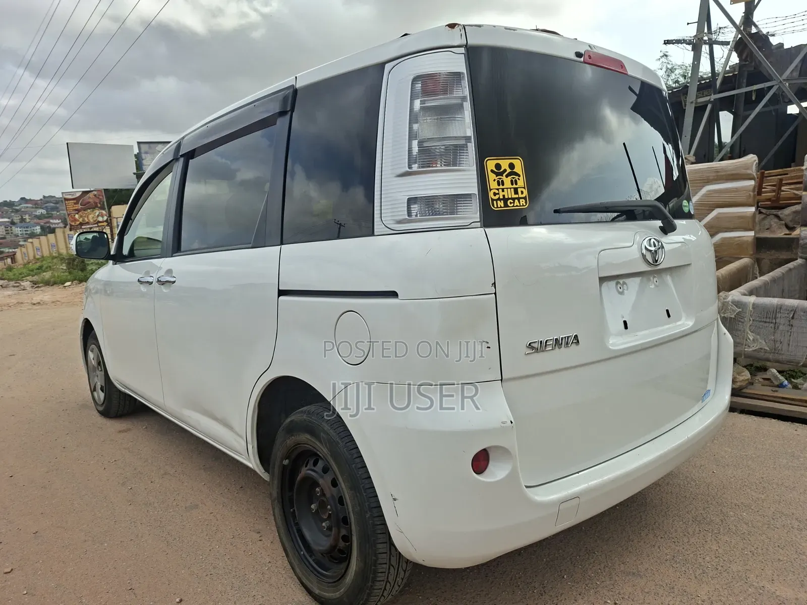 Toyota Sienta 2012 White
