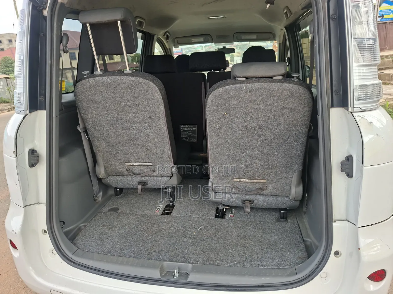 Toyota Sienta 2012 White