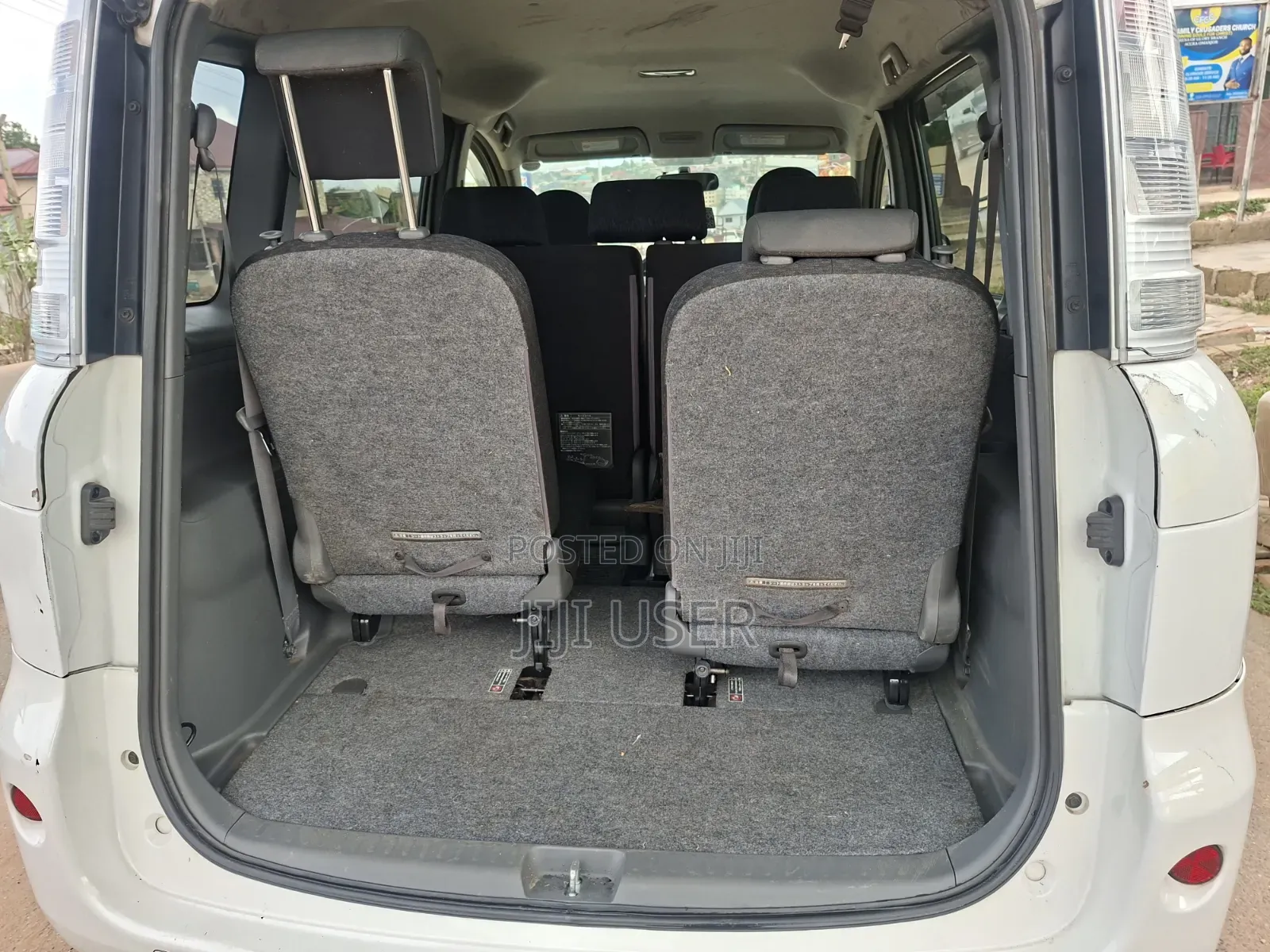 Toyota Sienta 2012 White