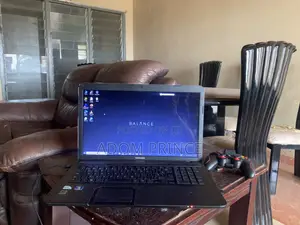 Laptop Toshiba Satellite C665 6GB Intel HDD+SSD 700GB