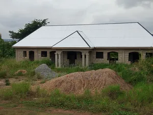 5bdrm Apartment in Kontokrom Agya, Sunyani Municipal for sale