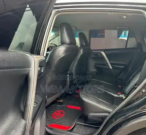 Toyota RAV4 LE 4dr SUV AWD (2.5L 4cyl 6A) 2018 Black