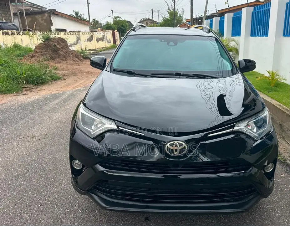 Toyota RAV4 LE 4dr SUV AWD (2.5L 4cyl 6A) 2018 Black