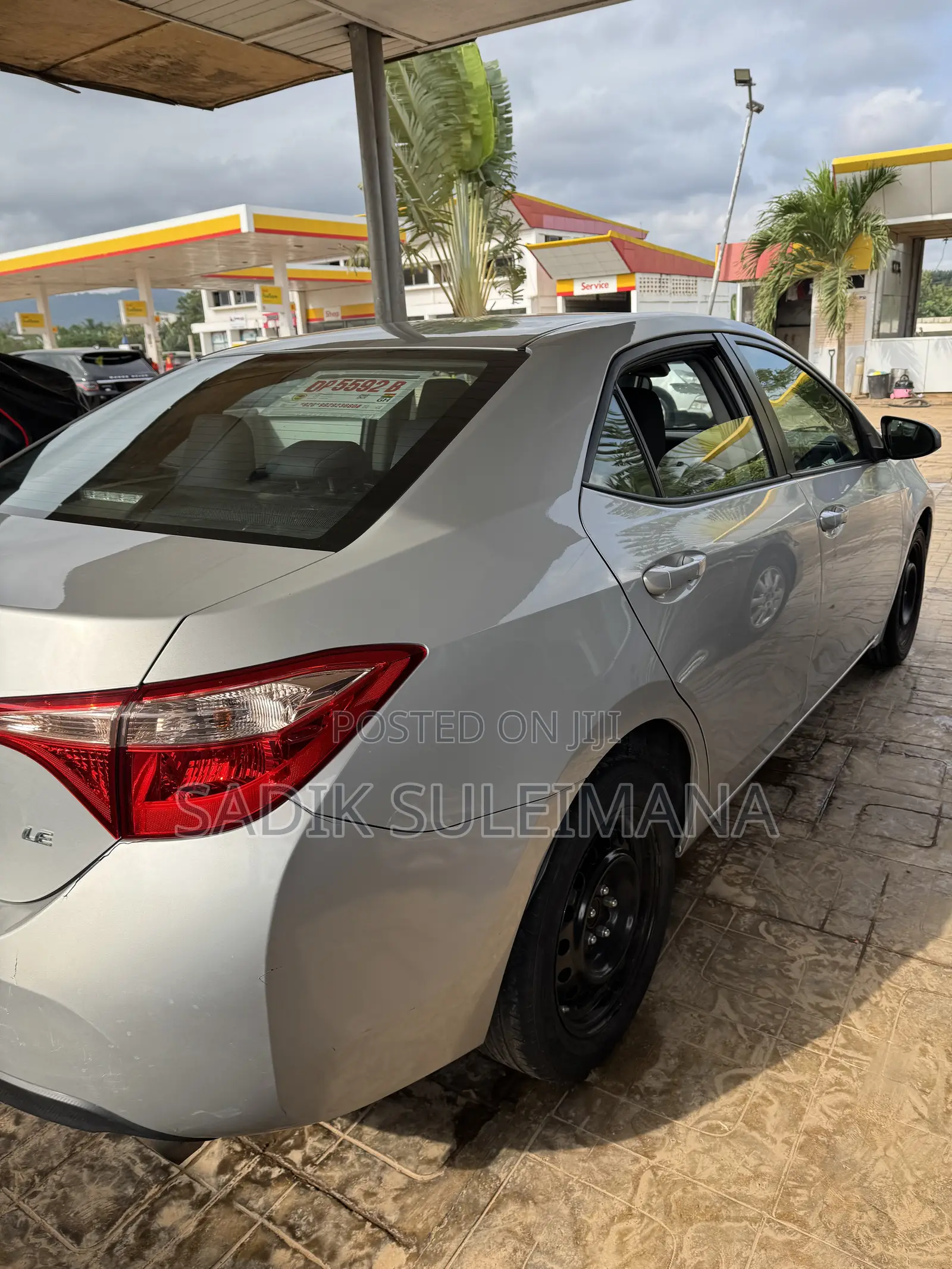 Toyota Corolla LE 4dr Sedan (1.8L 4cyl CVT) 2017 Silver