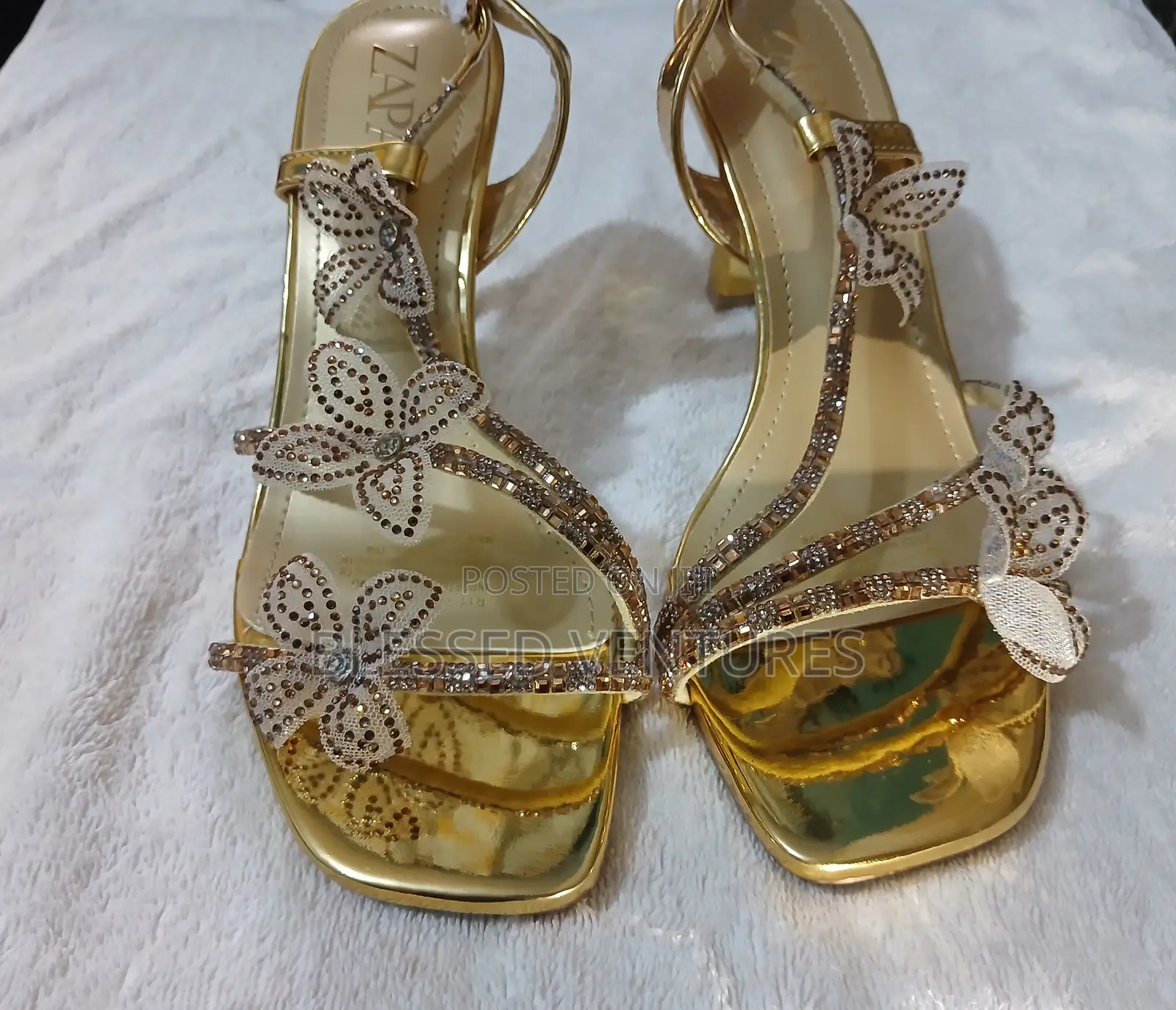 Elegant Gold Heel for Weddings, Engagements and Special Occasions