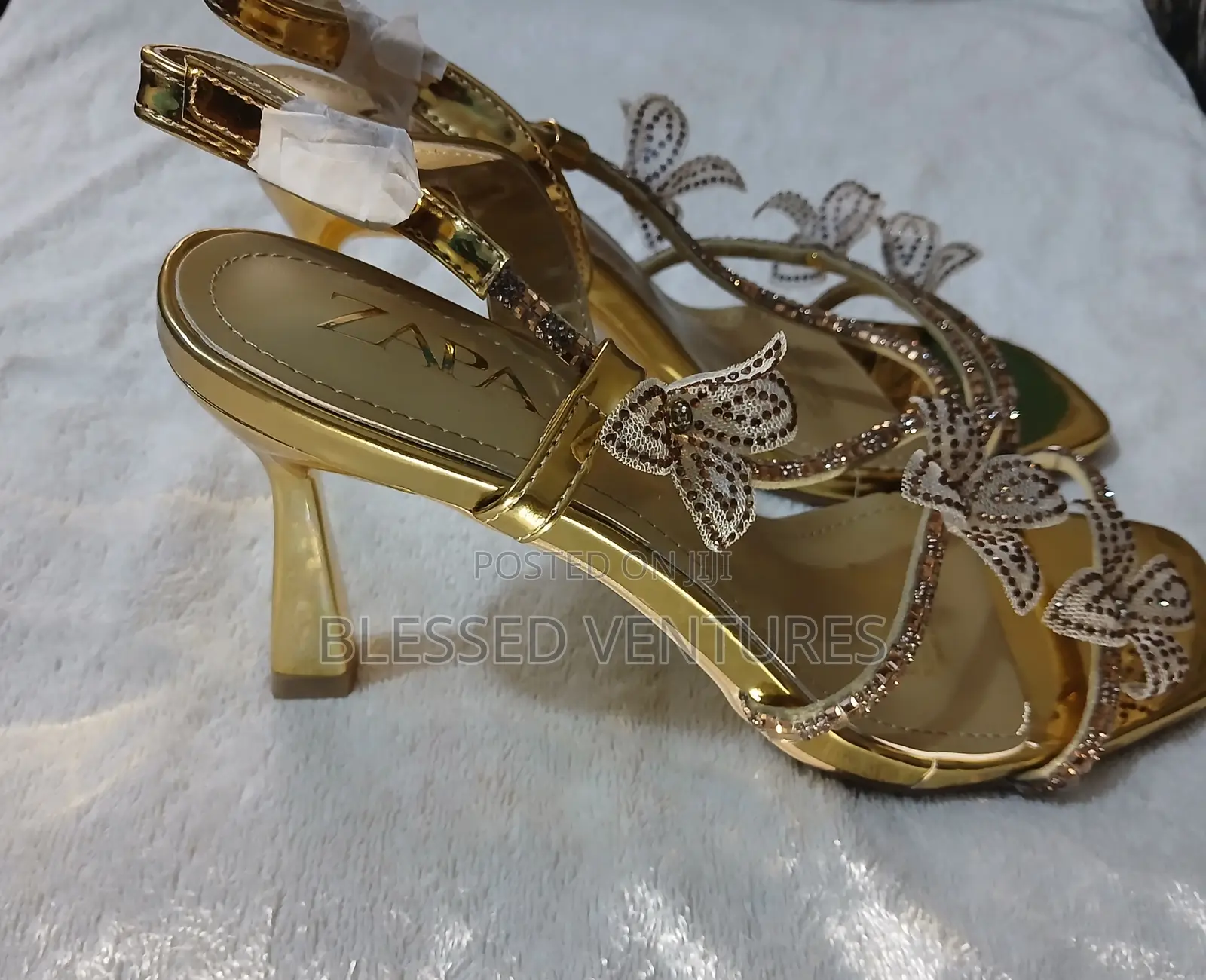 Elegant Gold Heel for Weddings, Engagements and Special Occasions