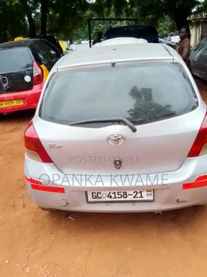 Toyota Yaris 2015 Silver