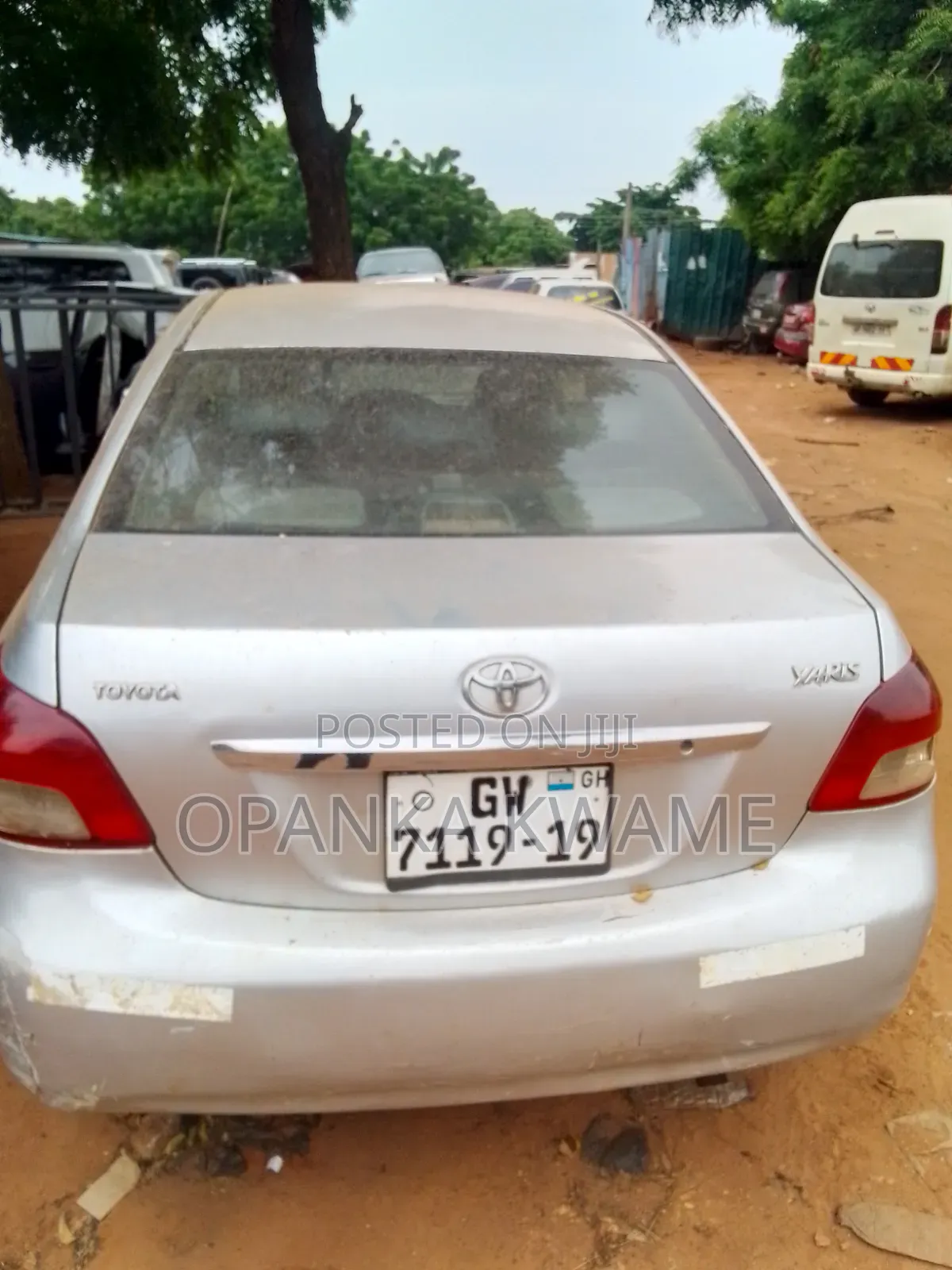 Toyota Yaris 2015 Silver