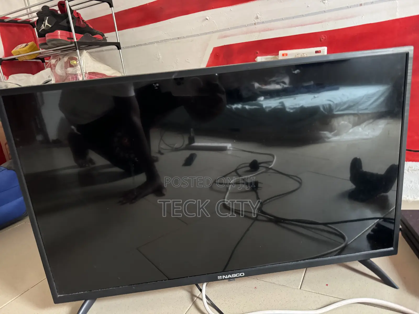 Nasco 32 Inch HD Digital TV