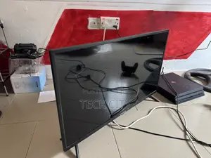 Nasco 32 Inch HD Digital TV