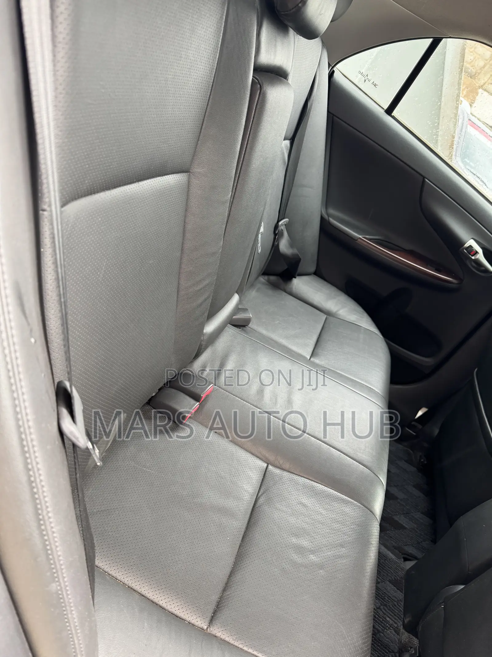 Toyota Corolla L 4dr Sedan (1.8L 4cyl 5M) 2013 Gray