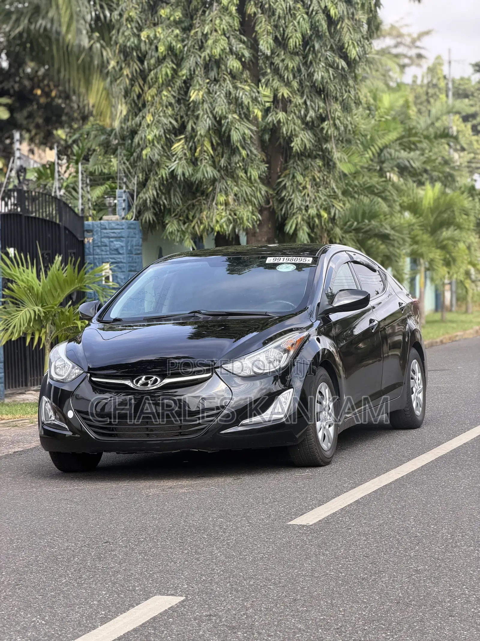 Hyundai Elantra SE Sedan FWD (1.8L 4cyl 6A) 2016 Black