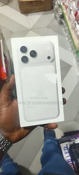 New Apple iPhone 17 Pro Max 256 GB Silver