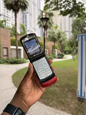New Motorola RAZR V3i Red
