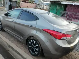 Hyundai Elantra 2013 Silver