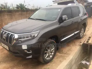 Toyota Land Cruiser Prado 2018 Black
