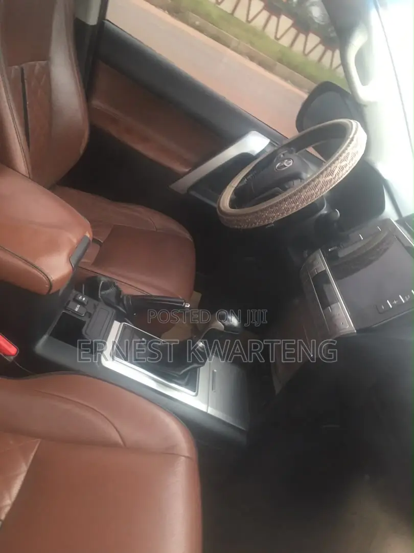 Toyota Land Cruiser Prado 2018 Black