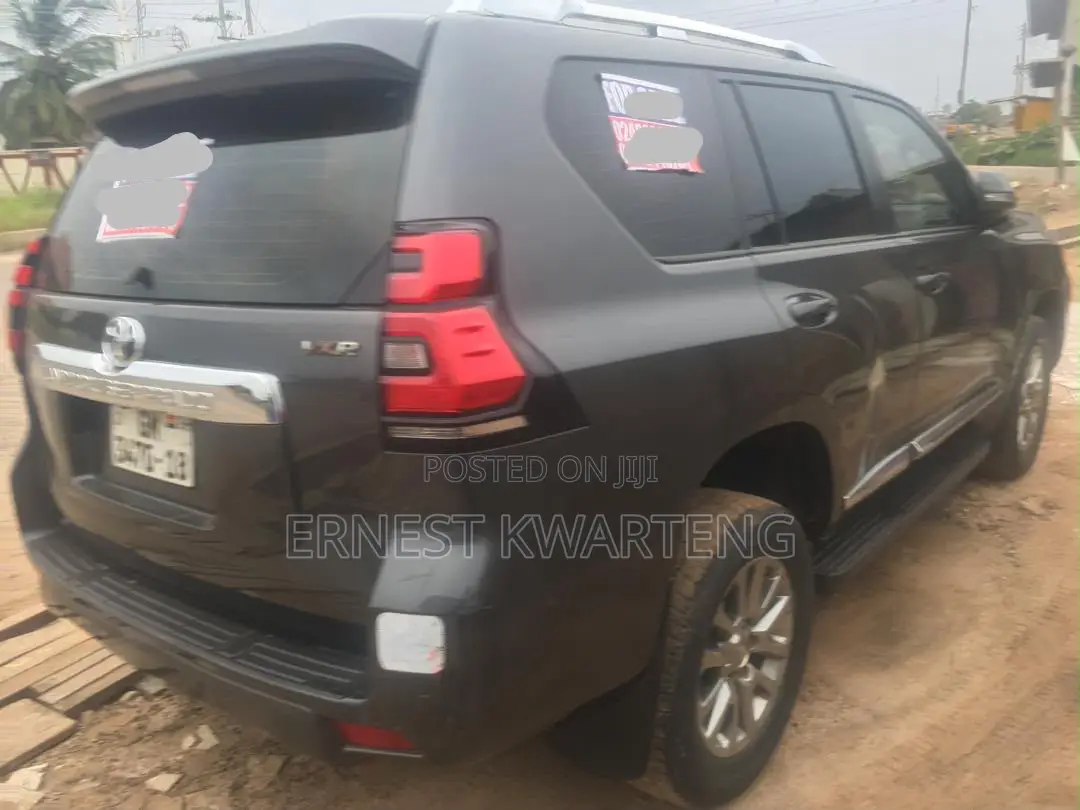 Toyota Land Cruiser Prado 2018 Black