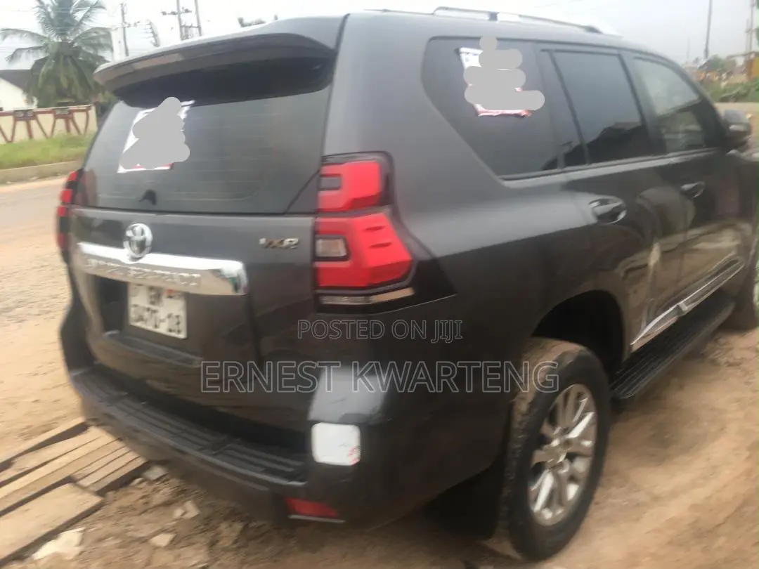 Toyota Land Cruiser Prado 2018 Black