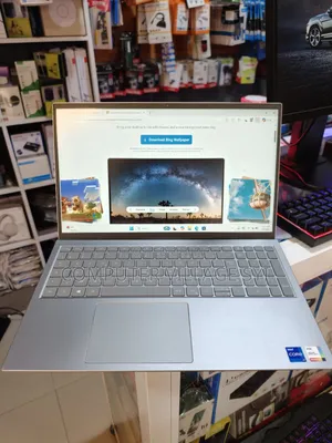Laptop Dell Inspiron 15 5518 16GB Intel Core i7 SSD 512GB