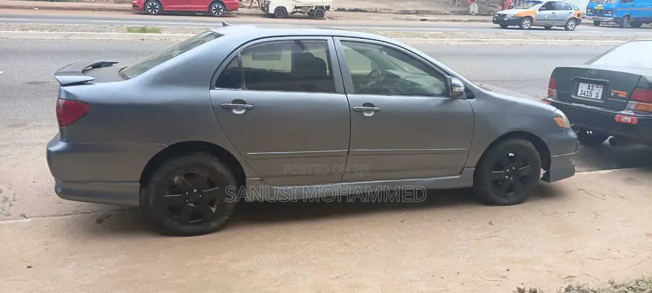 Toyota Corolla 2005 Gray