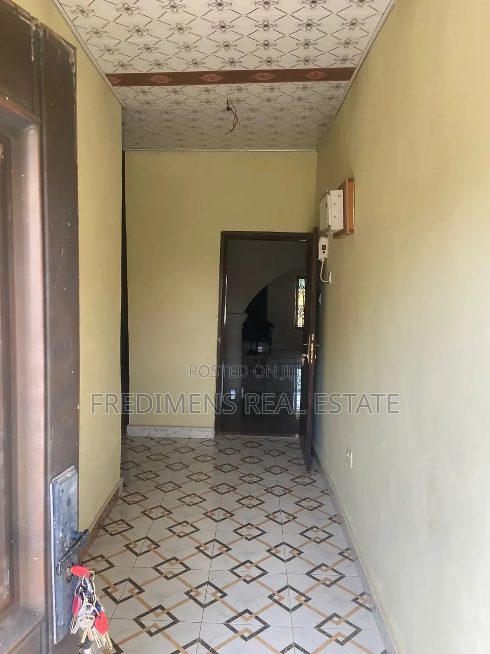 6bdrm House in Fredimens Real, Atwima Kwanwoma for sale