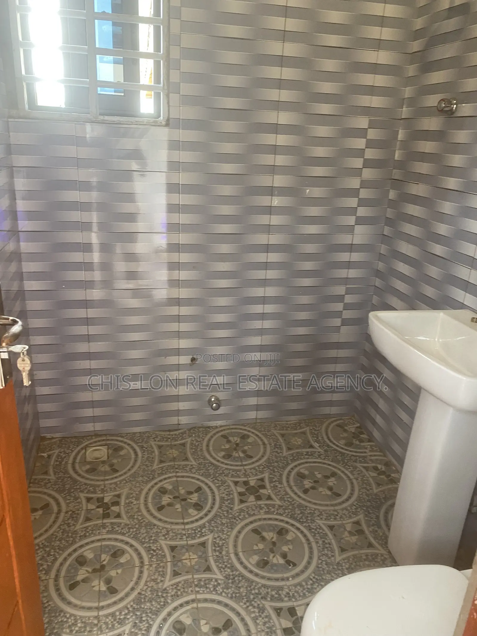 1bdrm Bedsitter in Chislon Brokers, Adade for rent