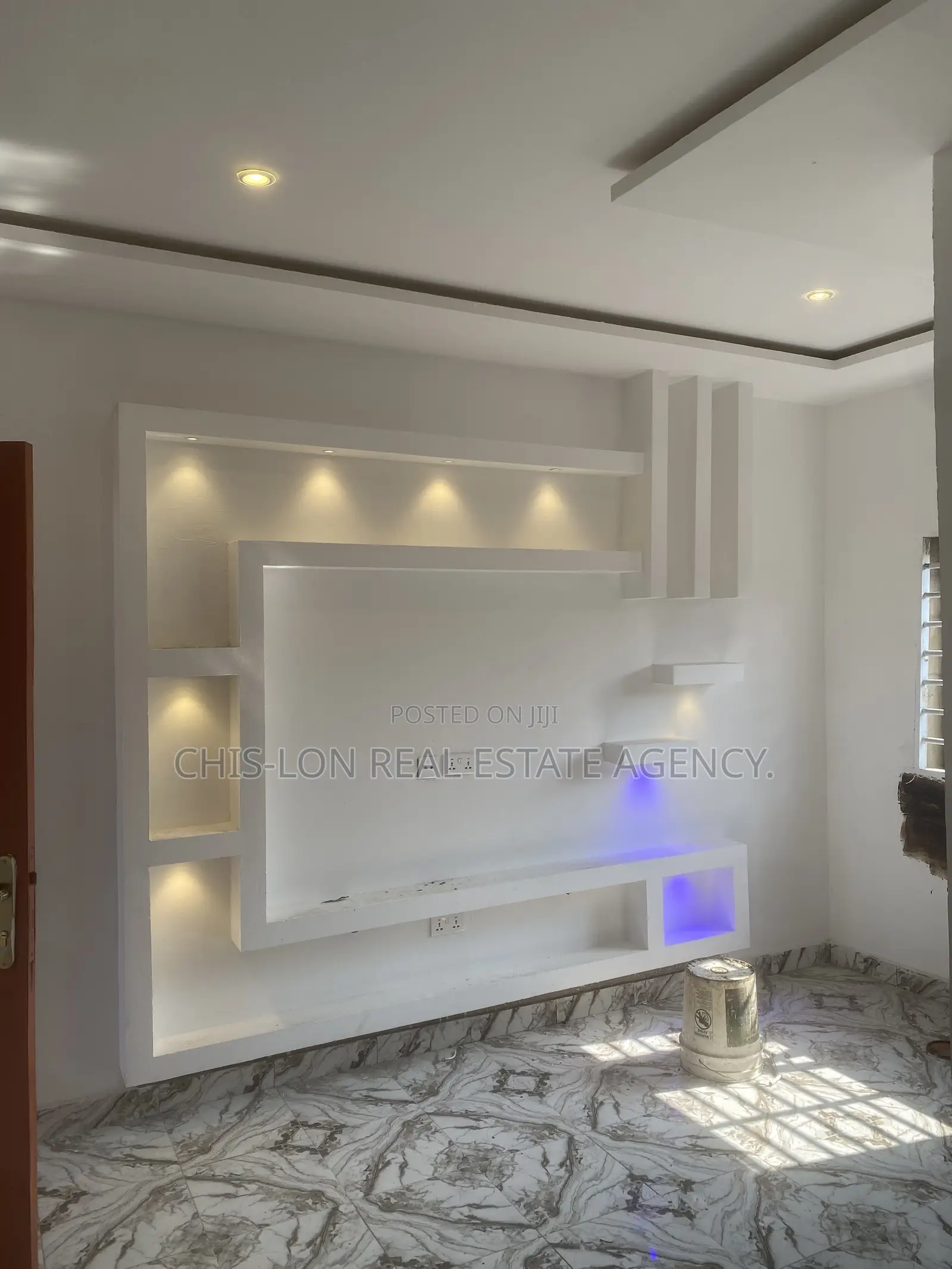 1bdrm Bedsitter in Chislon Brokers, Adade for rent