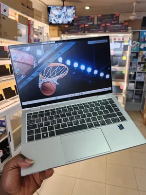 Laptop HP EliteBook 1040 G8 16GB Intel Core i7 SSD 512GB