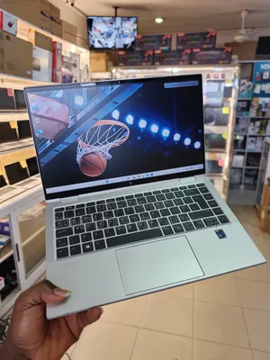 Laptop HP EliteBook 1040 G8 16GB Intel Core i7 SSD 512GB