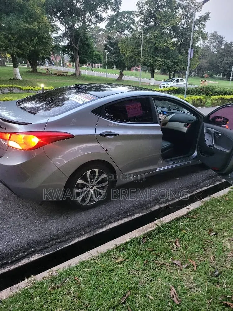 Hyundai Elantra 2015 Gray