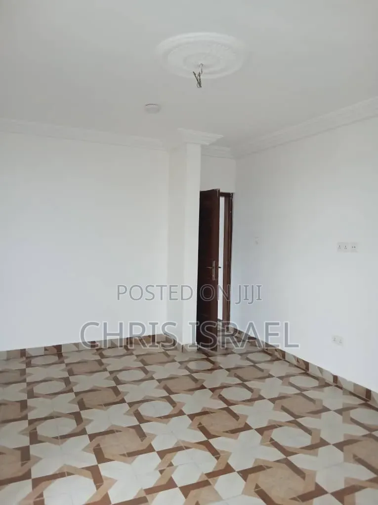 1bdrm Room & Parlour in Malejor School for rent