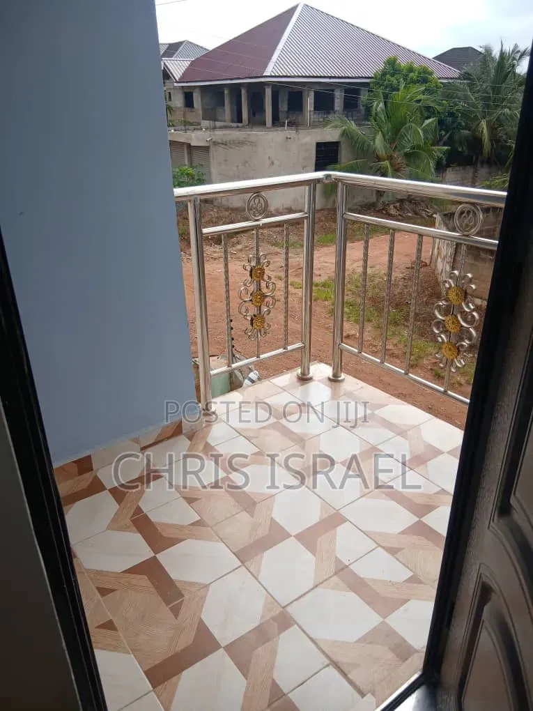 1bdrm Room & Parlour in Malejor School for rent