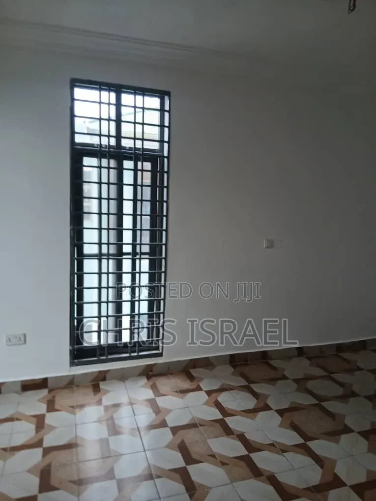 1bdrm Room & Parlour in Malejor School for rent