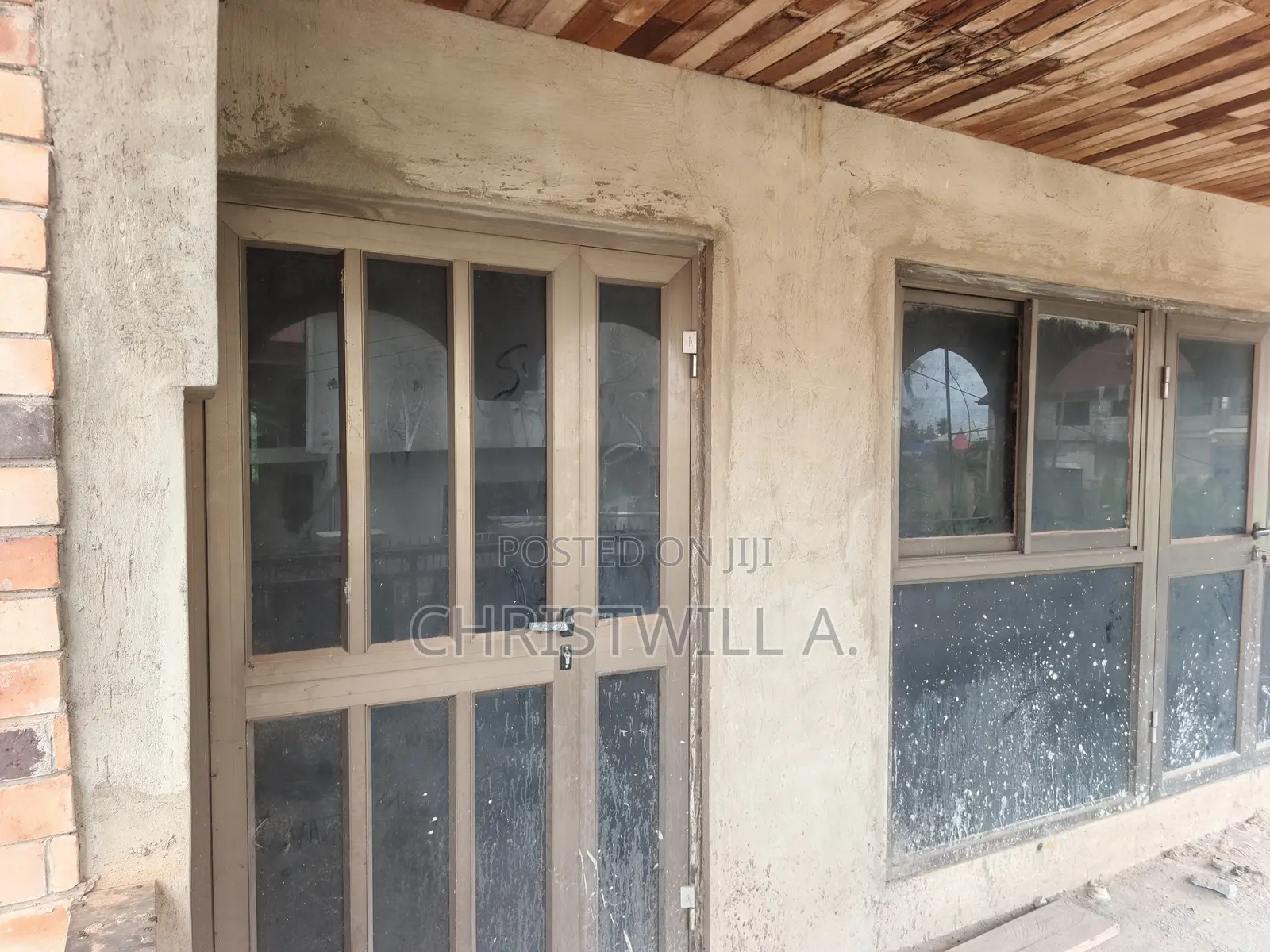 13bdrm House in Atwima Nwabiagya for sale