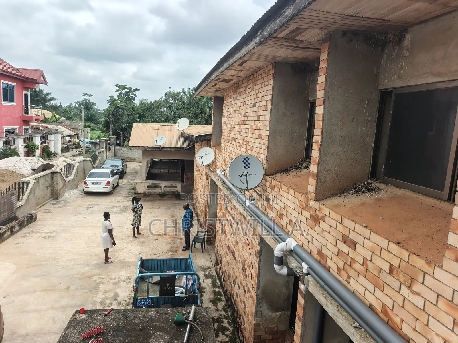13bdrm House in Atwima Nwabiagya for sale