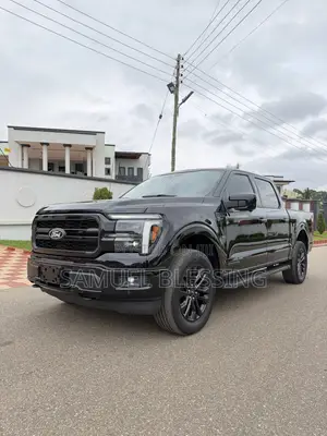 Ford F-150 LARIAT 4WD SuperCrew 5.5' Box 2025 Black
