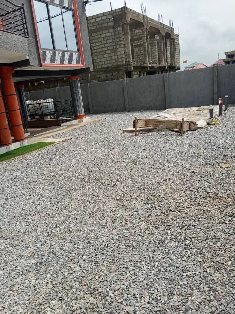 2bdrm Apartment in Chislon Brokers, Millenium City for rent