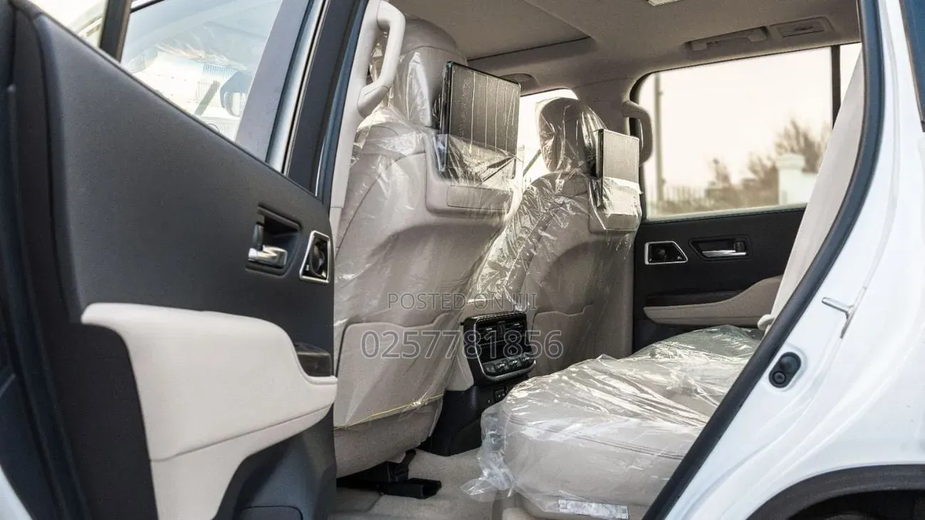New Toyota Land Cruiser 2025 Gray