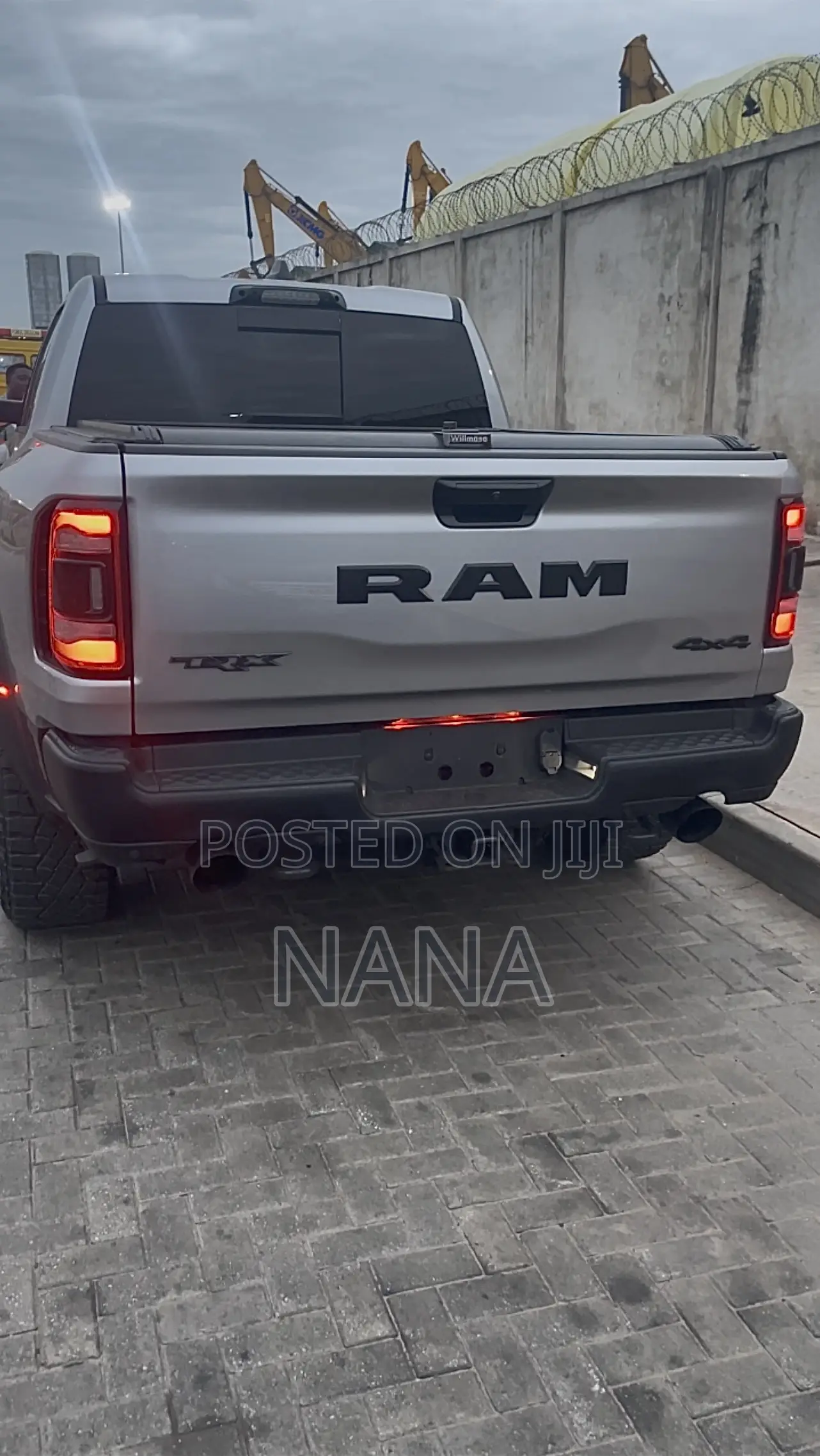 RAM 1500 TRX Crew Cab 4WD SB 2024 Gray