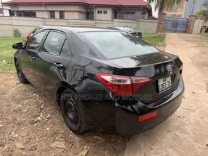 Toyota Corolla LE 4dr Sedan (1.8L 4cyl CVT) 2015 Black