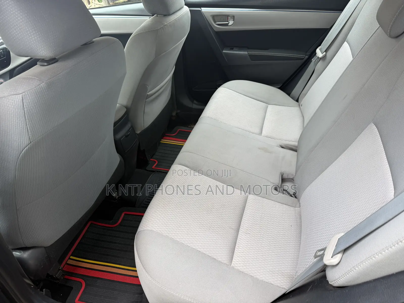 Toyota Corolla LE 4dr Sedan (1.8L 4cyl CVT) 2015 Black
