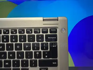 Laptop Dell Latitude 3310 2-in-1 8GB Intel Core i5 SSD 512GB