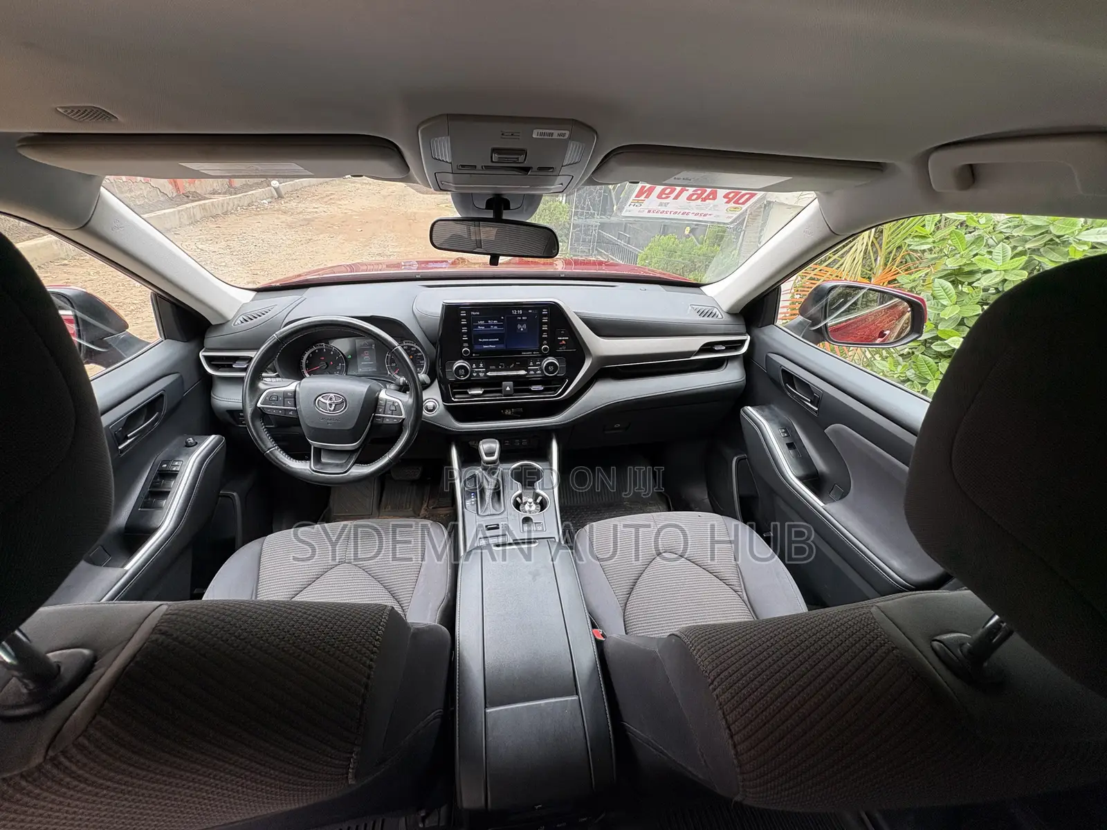 Toyota Highlander LE 2022 Red