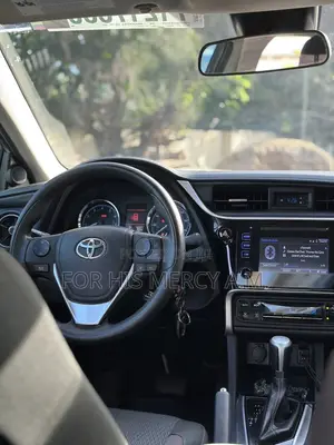 Toyota Corolla LE ECO 4dr Sedan (1.8L 4cyl CVT) 2017