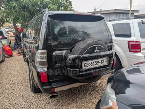 Mitsubishi Pajero 2010 Black