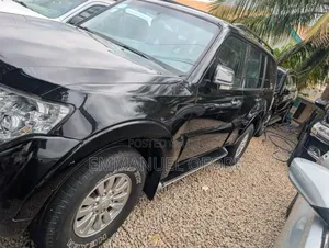 Mitsubishi Pajero 2010 Black