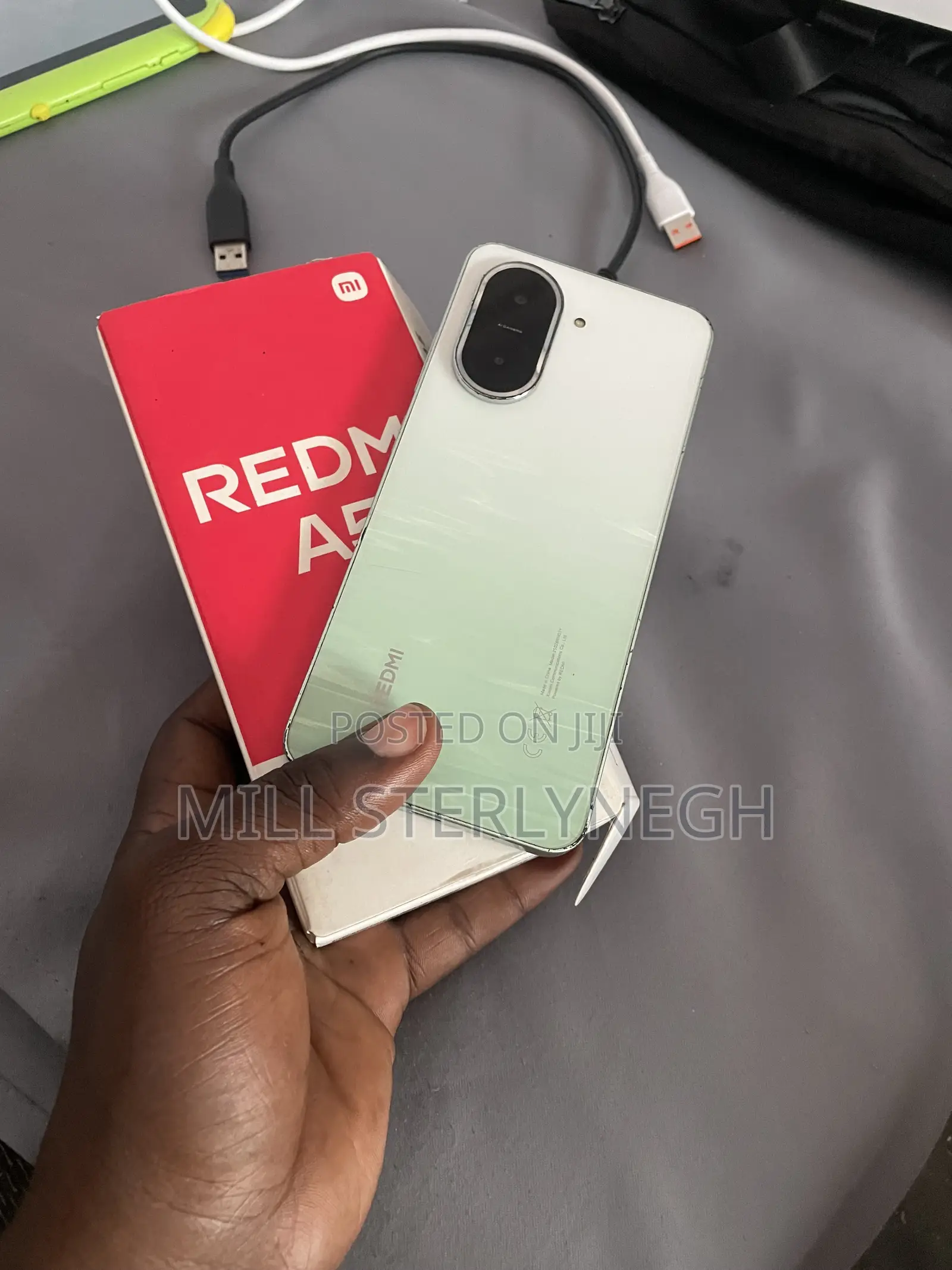 Mobile Phone 64 GB Red