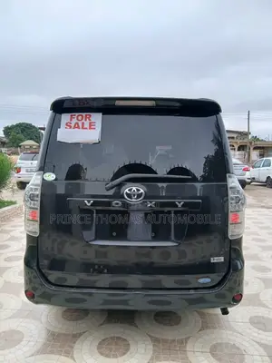 Toyota Voxy 2012 Black